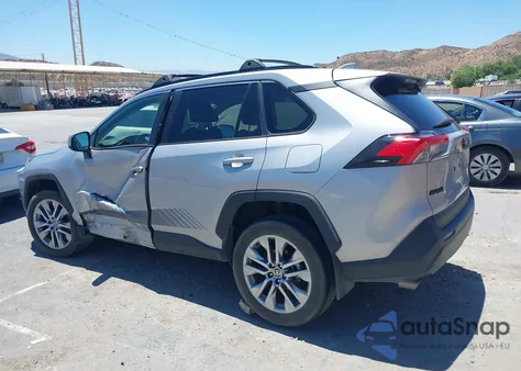 2024 Toyota Rav4 Xle Premium z USA, uszkodzony, nr VIN 2T3C1RFV3RC262168